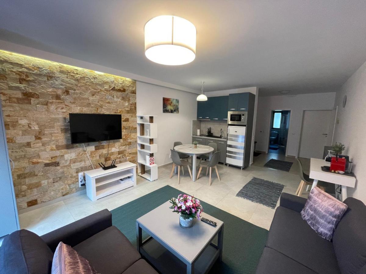Castle Residence Apt. Zamorei Buşteni Екстериор снимка